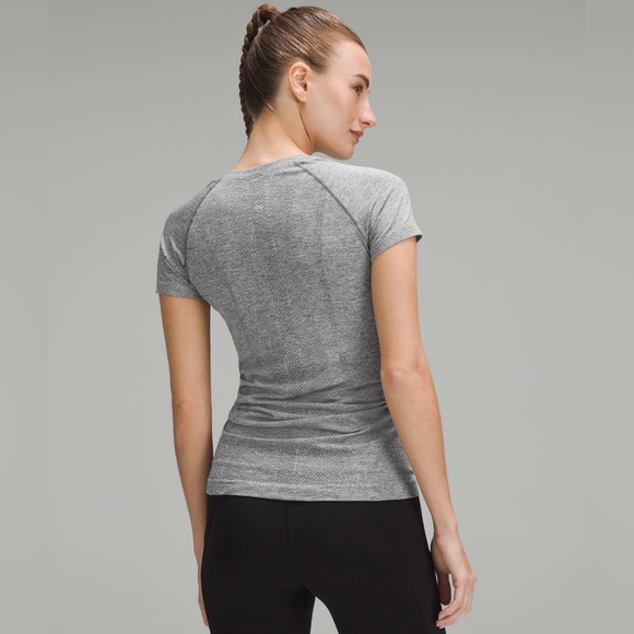 Lululemon Swiftly Tech Short-Sleeve Shirt 2.0 *Hip Length - Picture 4 of 6